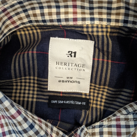 Button up - Picture 2 of 2